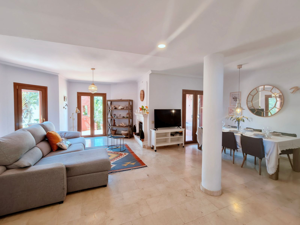 Se vende Adosada de 3 dormitorios en Costa Del Sol, Cadiz, España
