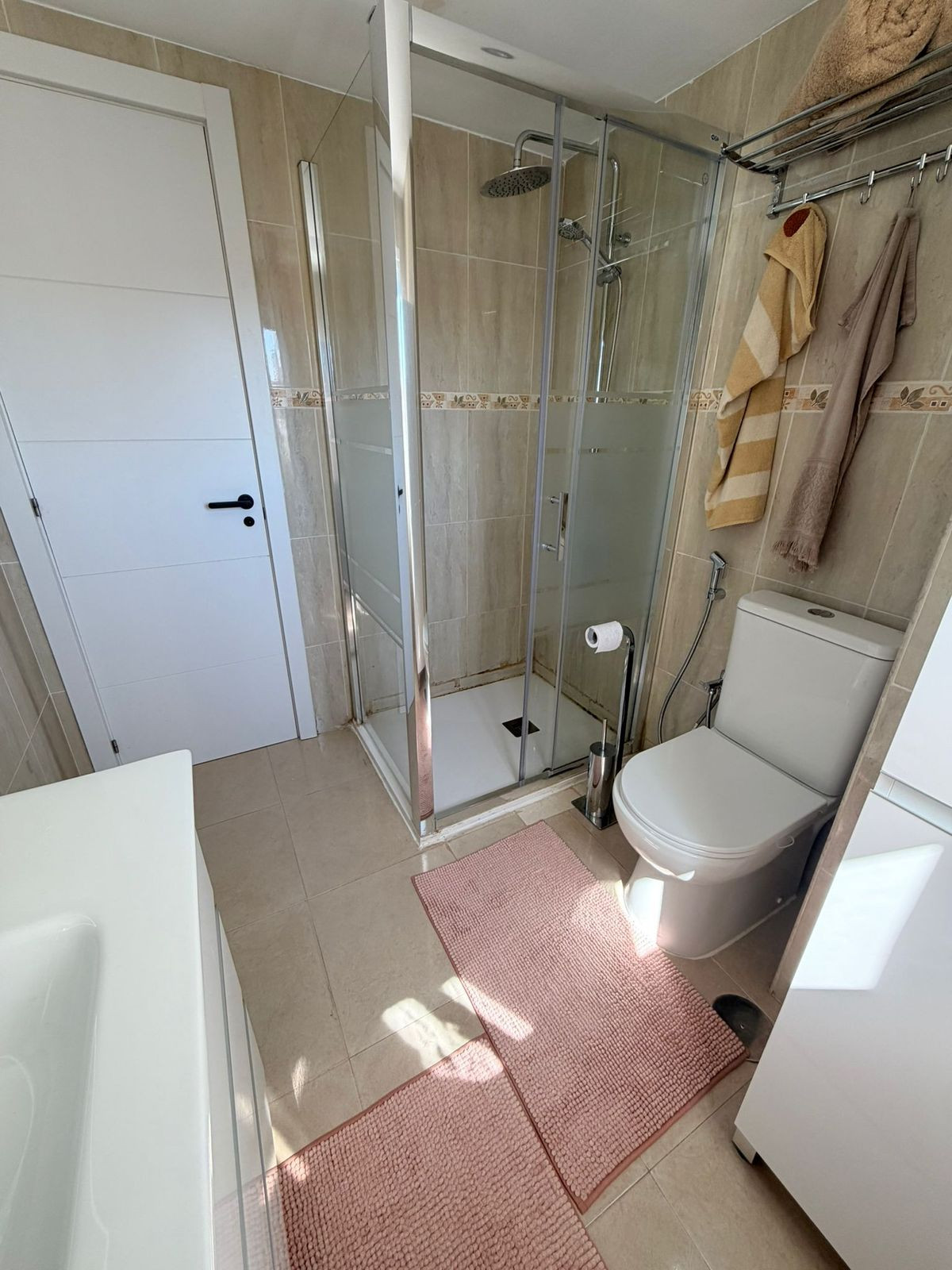 3 Bed Apartment for sale in Los Boliches Costa Del Sol, Málaga, Spain