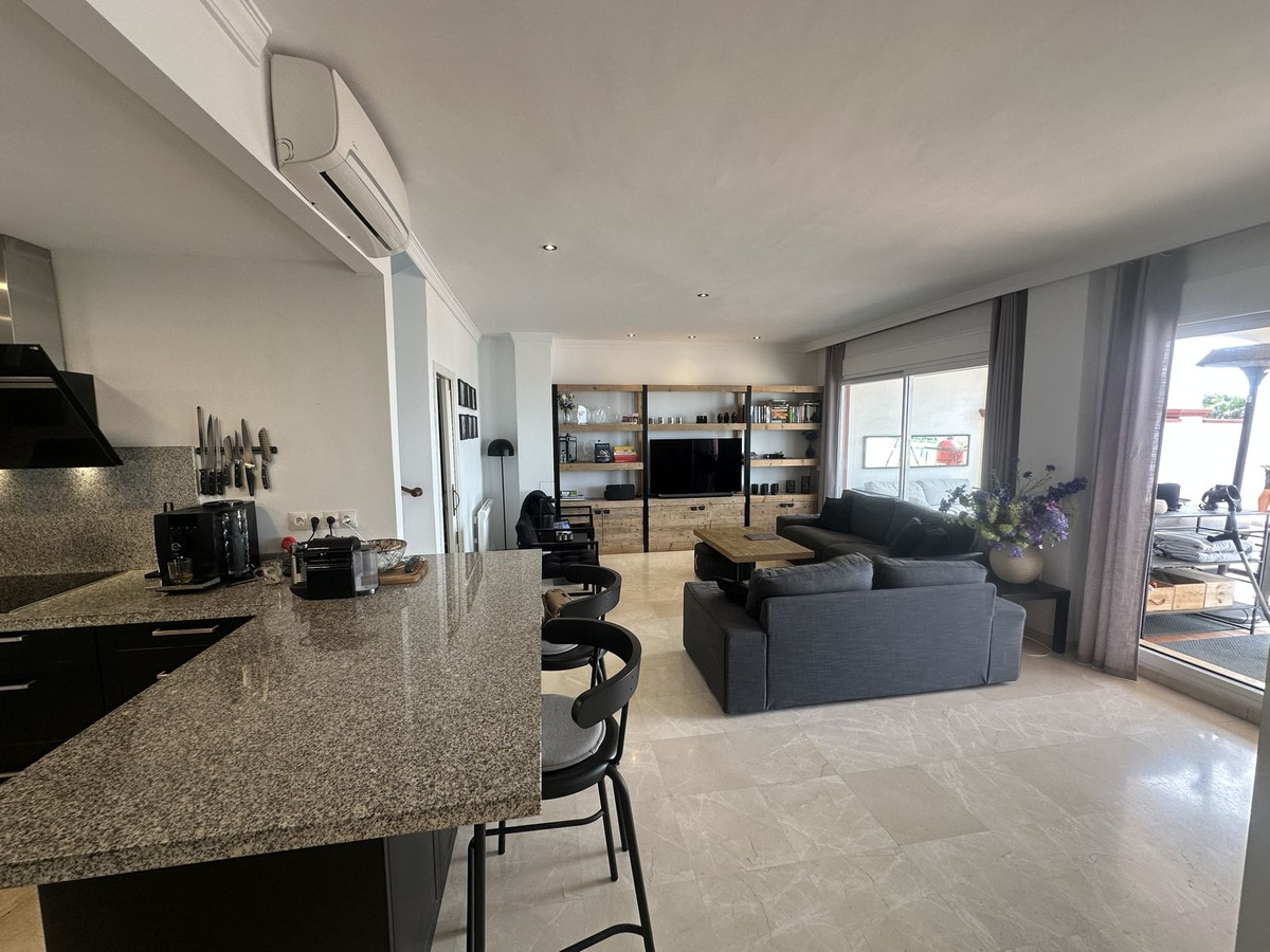 3 Bed Apartment for sale in Elviria Costa Del Sol, Málaga, Spain