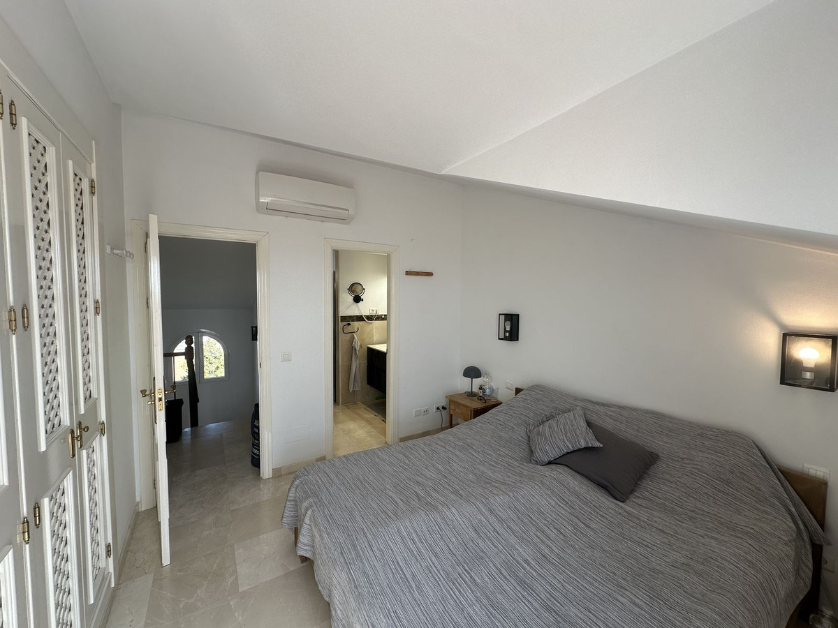 3 Bed Apartment for sale in Elviria Costa Del Sol, Málaga, Spain