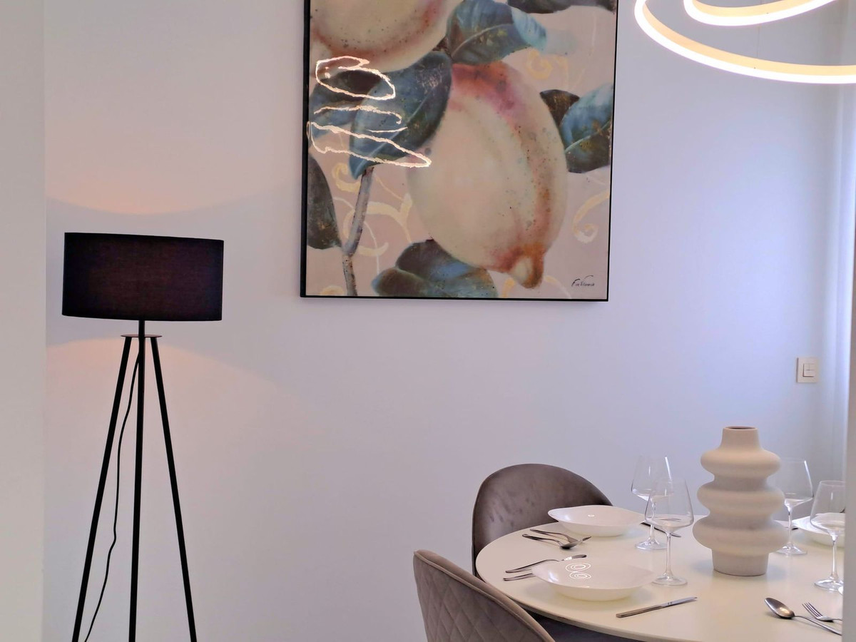 Se vende Apartamento Planta Media de 2 dormitorios en Costa Del Sol, Málaga, España