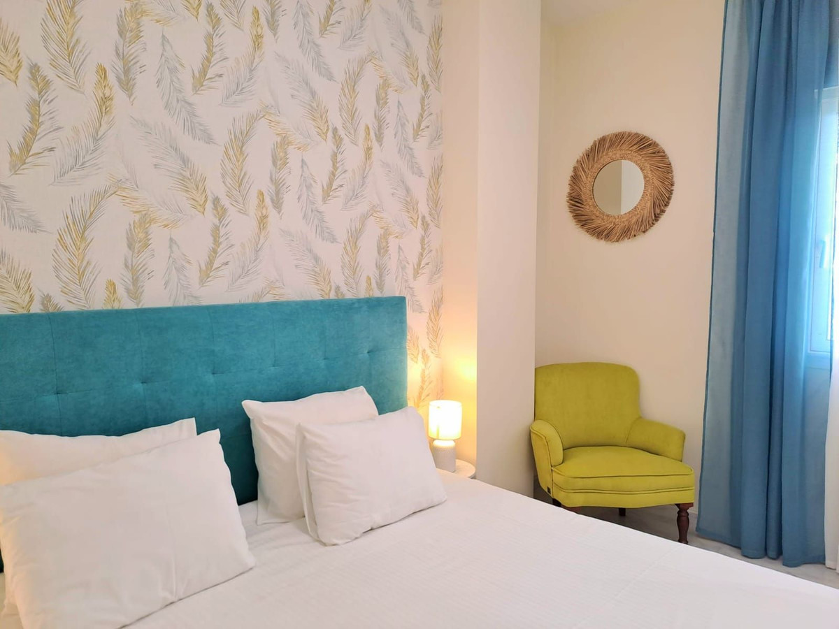 Se vende Apartamento Planta Media de 2 dormitorios en Costa Del Sol, Málaga, España