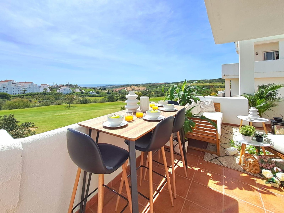 Se vende Apartamento Planta Media de 2 dormitorios en Costa Del Sol, Málaga, España