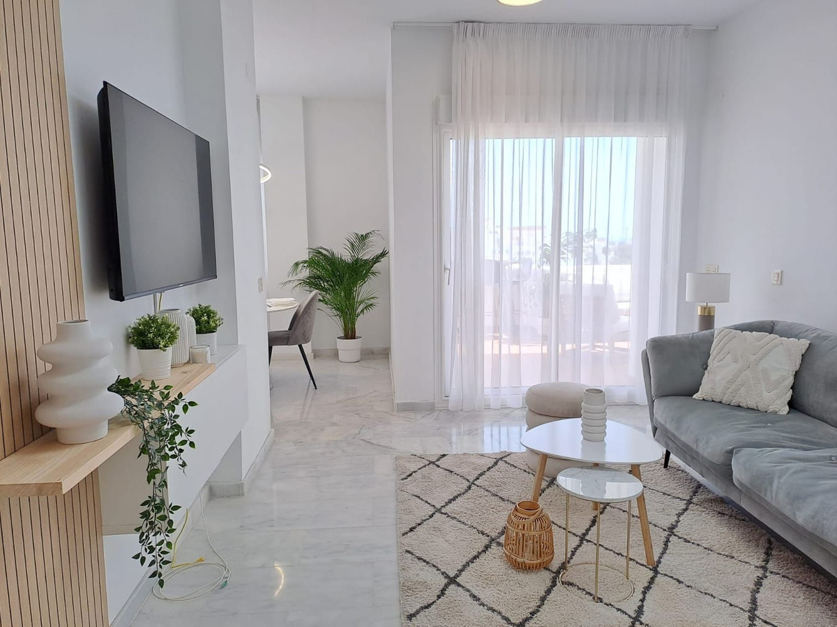 Se vende Apartamento Planta Media de 2 dormitorios en Costa Del Sol, Málaga, España
