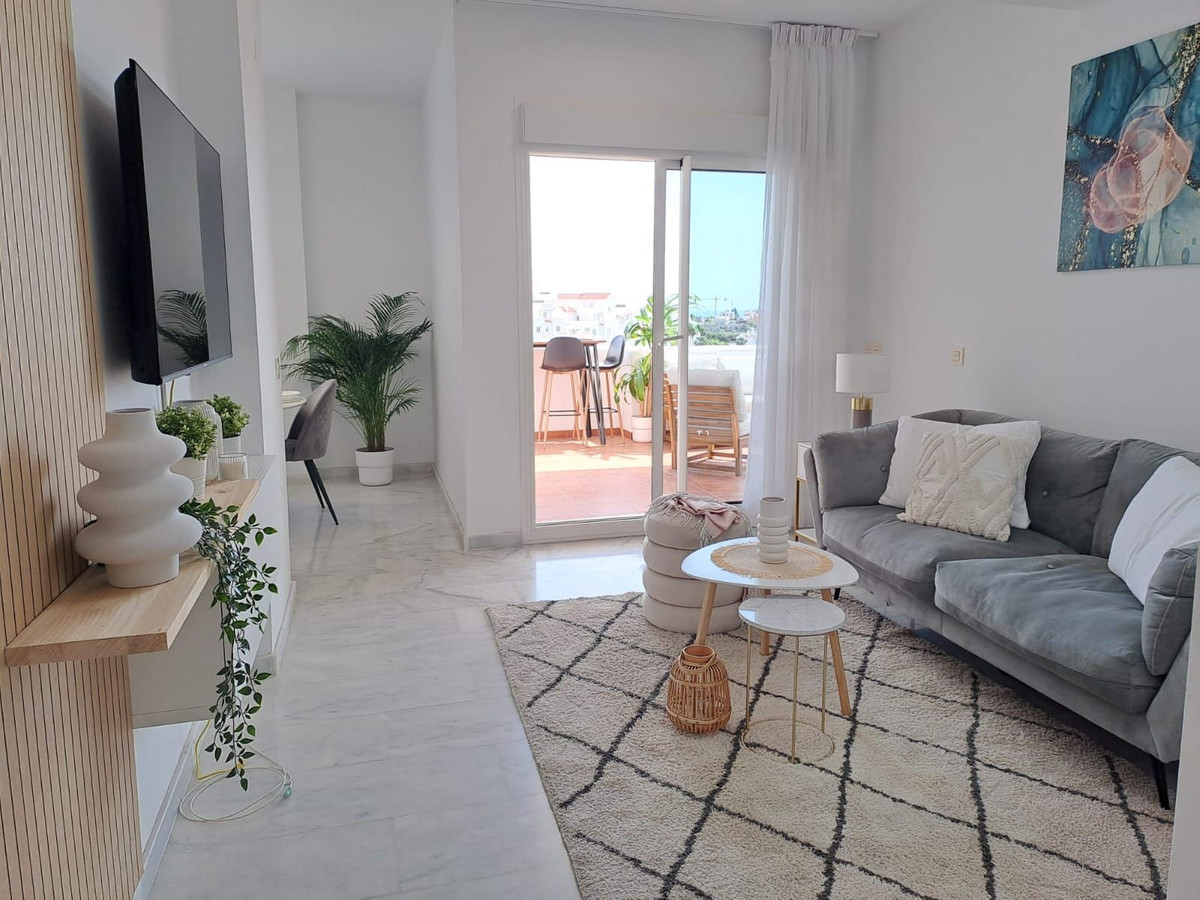 Se vende Apartamento Planta Media de 2 dormitorios en Costa Del Sol, Málaga, España