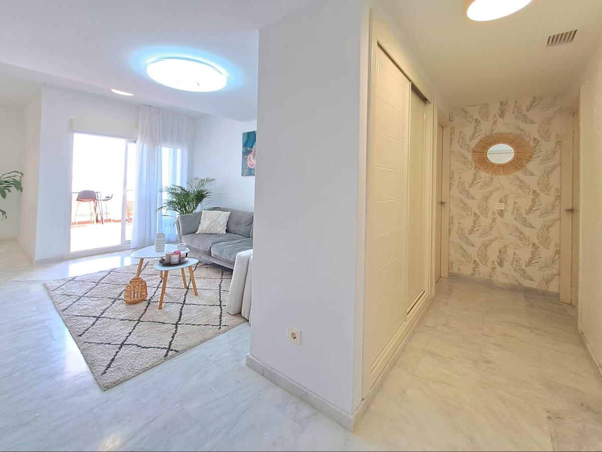 Se vende Apartamento Planta Media de 2 dormitorios en Costa Del Sol, Málaga, España