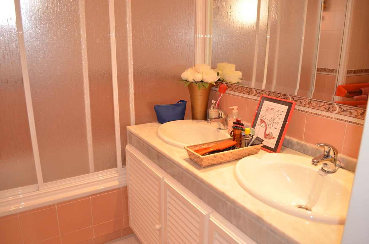 2 Bed Apartment for sale in Riviera Del Sol Costa Del Sol, Málaga, Spain
