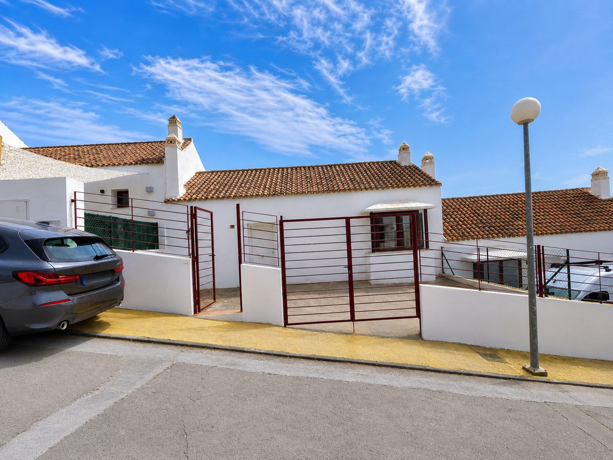 3 Bed Townhouse for sale in Casares Playa Costa Del Sol, Málaga, Spain