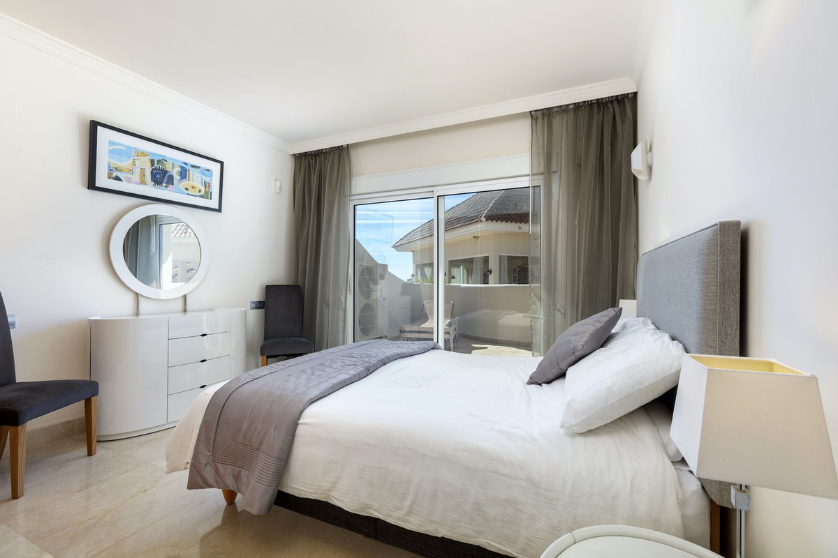 Se vende Apartamento Planta Media de 2 dormitorios en Costa Del Sol, Málaga, España