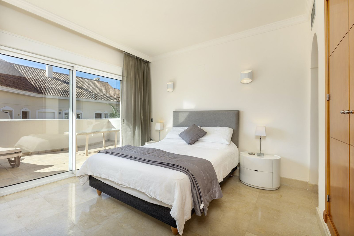 Se vende Apartamento Planta Media de 2 dormitorios en Costa Del Sol, Málaga, España