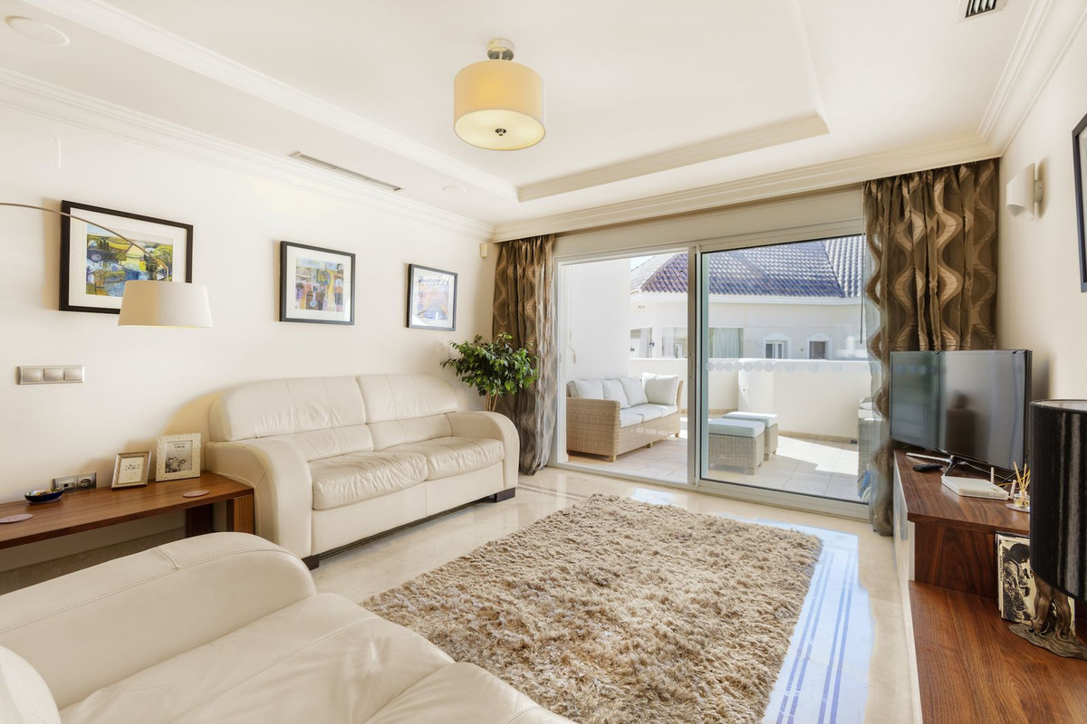 Se vende Apartamento Planta Media de 2 dormitorios en Costa Del Sol, Málaga, España