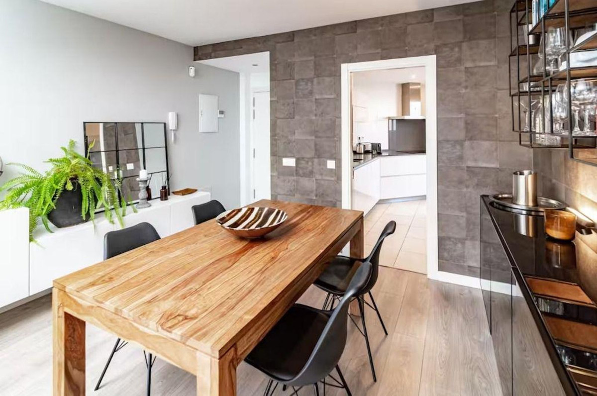 Se vende Apartamento Planta Media de 3 dormitorios en Costa Del Sol, Málaga, España