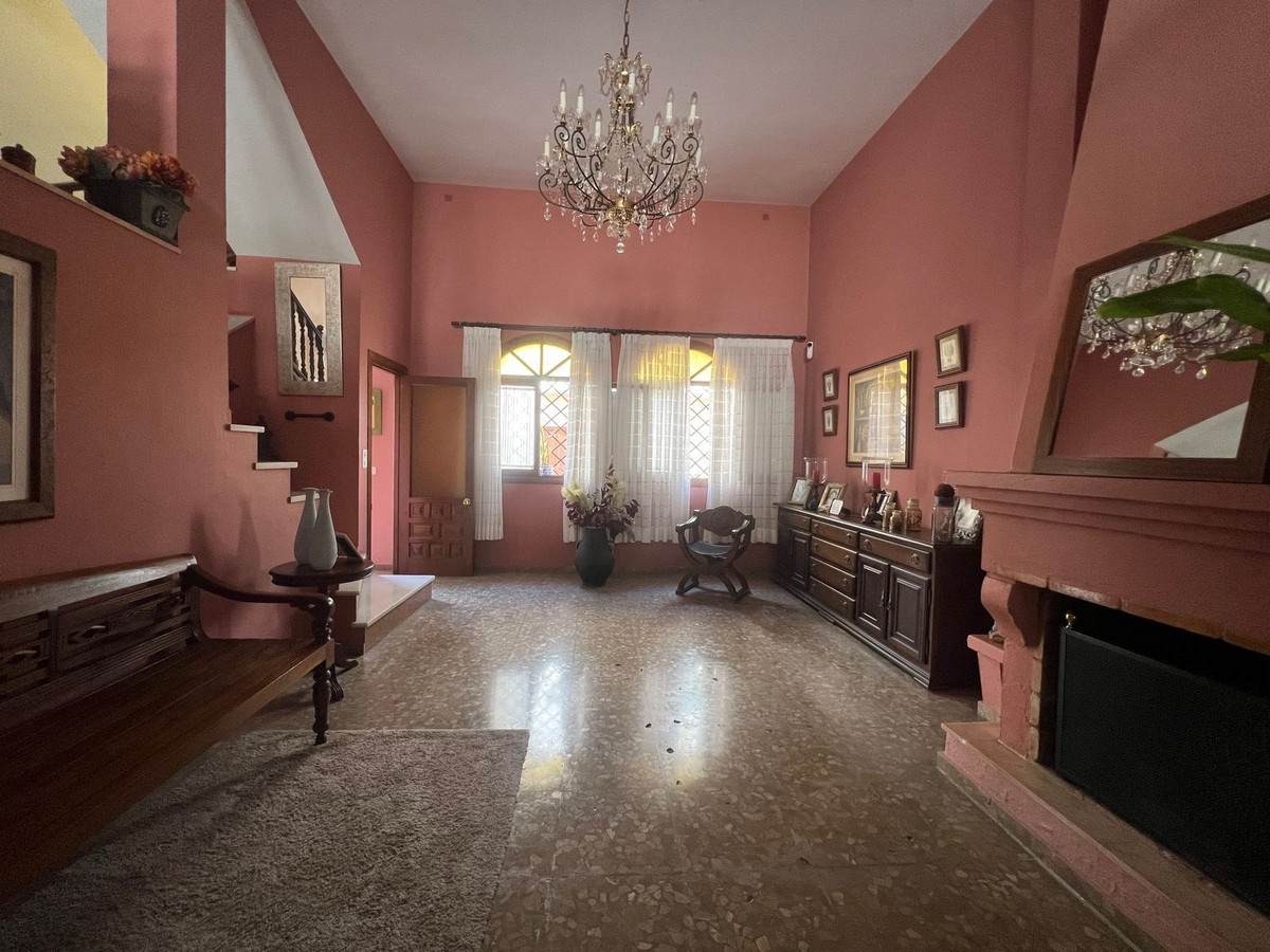 6 Bed Townhouse for sale in Estepona Costa Del Sol, Málaga, Spain