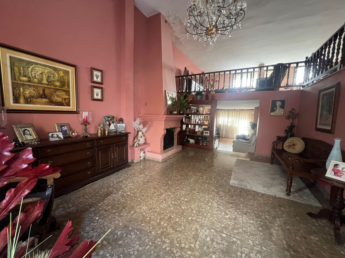 6 Bed Townhouse for sale in Estepona Costa Del Sol, Málaga, Spain