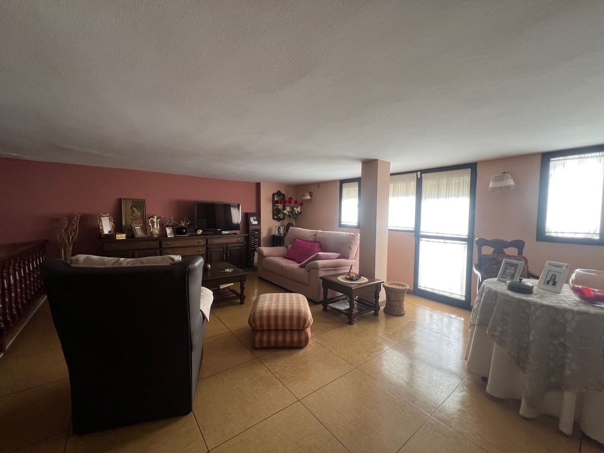 6 Bed Townhouse for sale in Estepona Costa Del Sol, Málaga, Spain