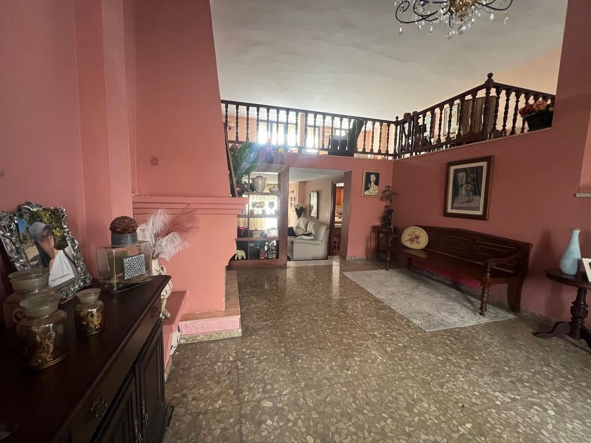6 Bed Townhouse for sale in Estepona Costa Del Sol, Málaga, Spain