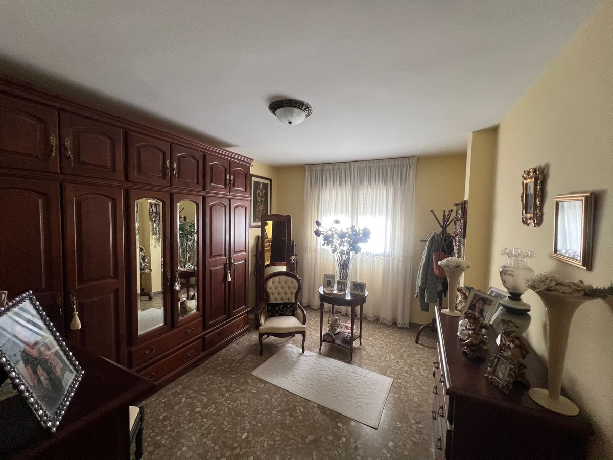 6 Bed Townhouse for sale in Estepona Costa Del Sol, Málaga, Spain