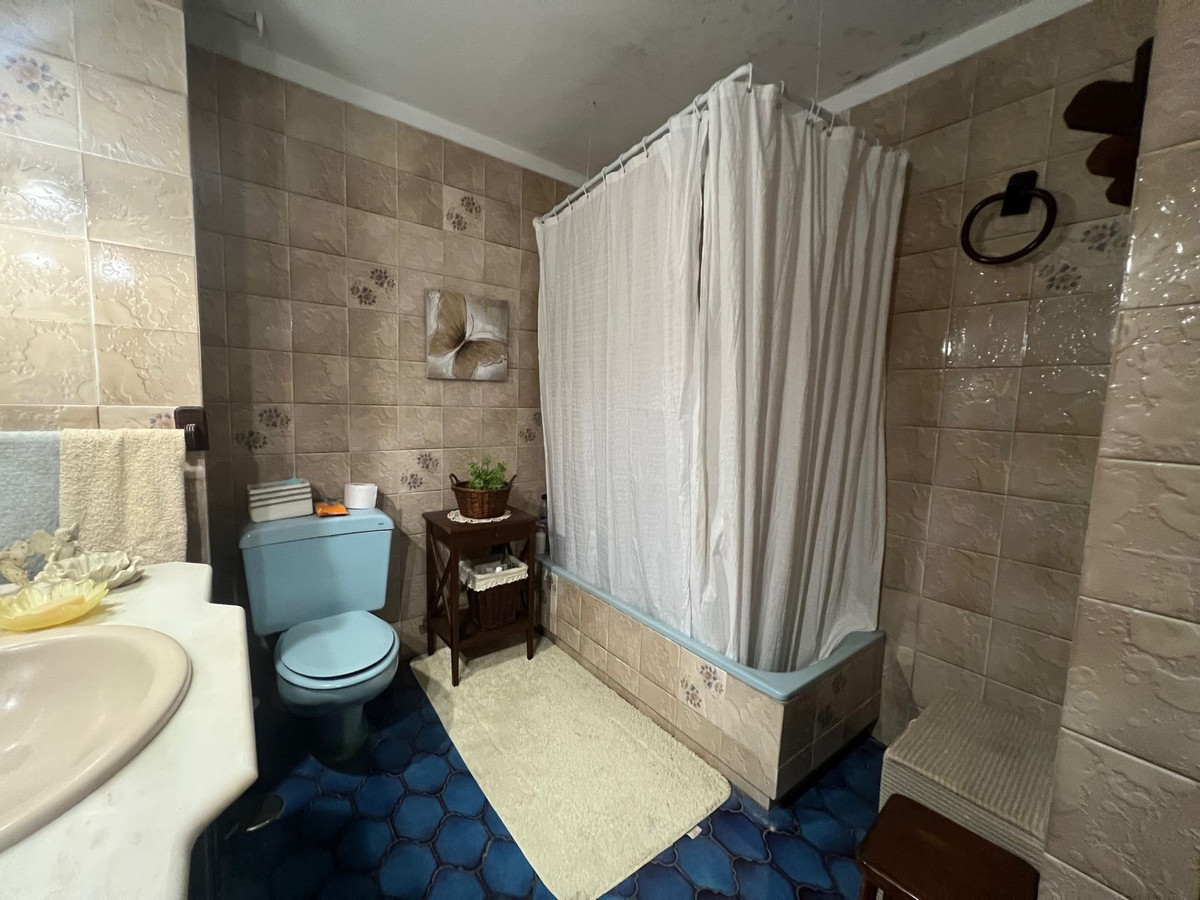 6 Bed Townhouse for sale in Estepona Costa Del Sol, Málaga, Spain