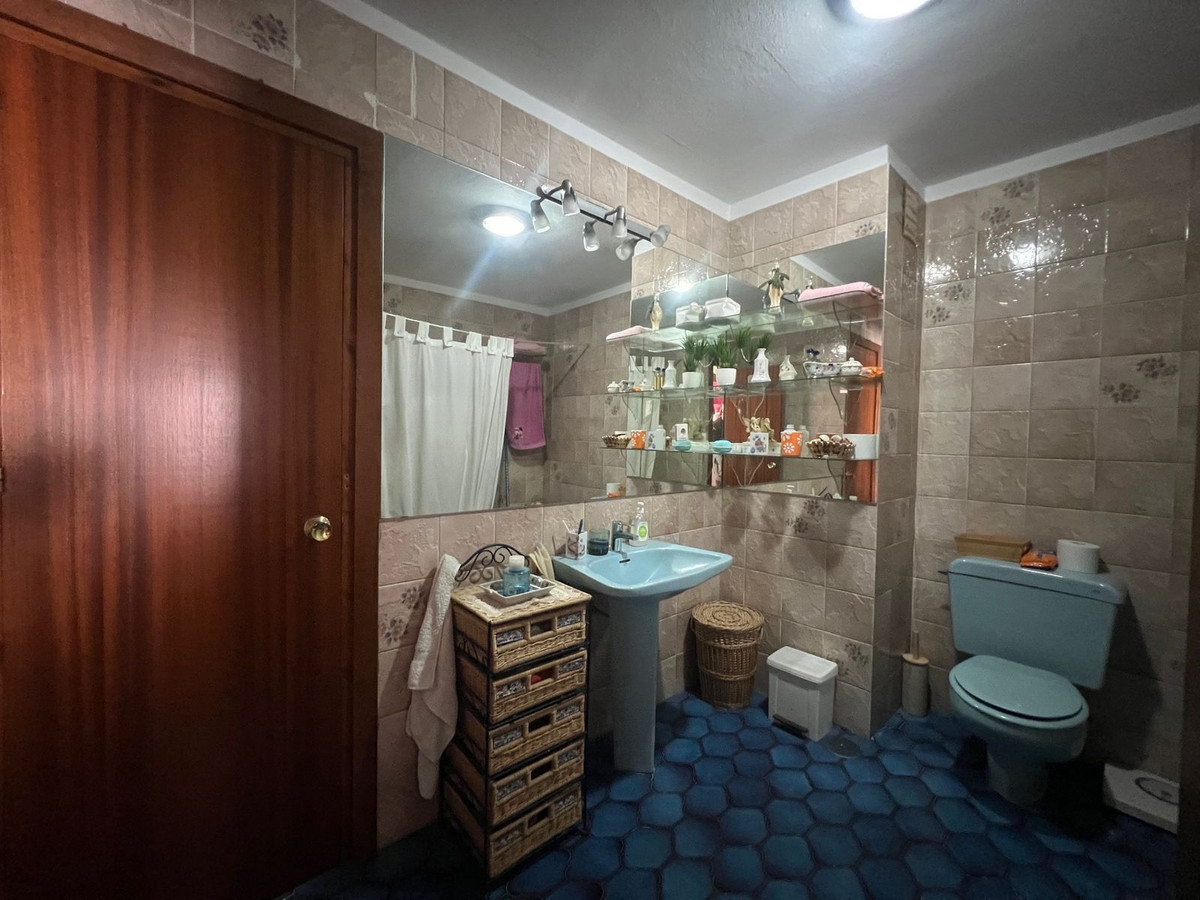 6 Bed Townhouse for sale in Estepona Costa Del Sol, Málaga, Spain