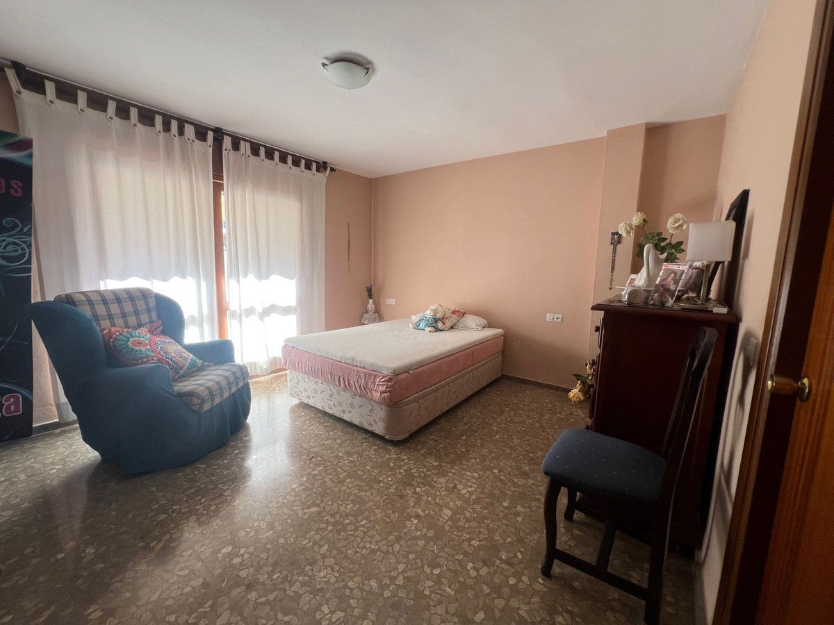 6 Bed Townhouse for sale in Estepona Costa Del Sol, Málaga, Spain