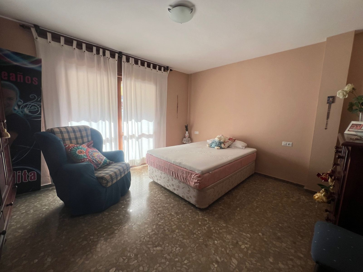6 Bed Townhouse for sale in Estepona Costa Del Sol, Málaga, Spain