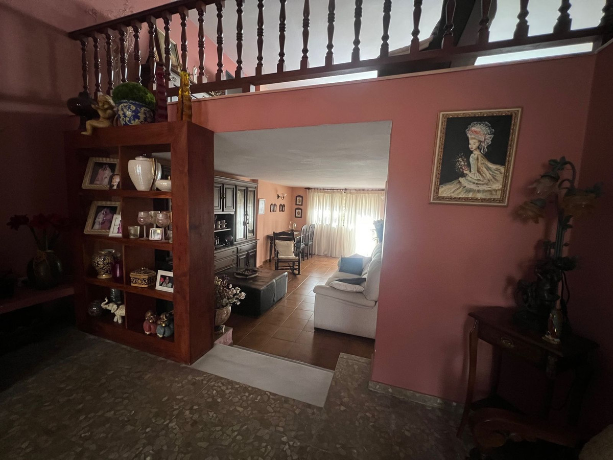 6 Bed Townhouse for sale in Estepona Costa Del Sol, Málaga, Spain