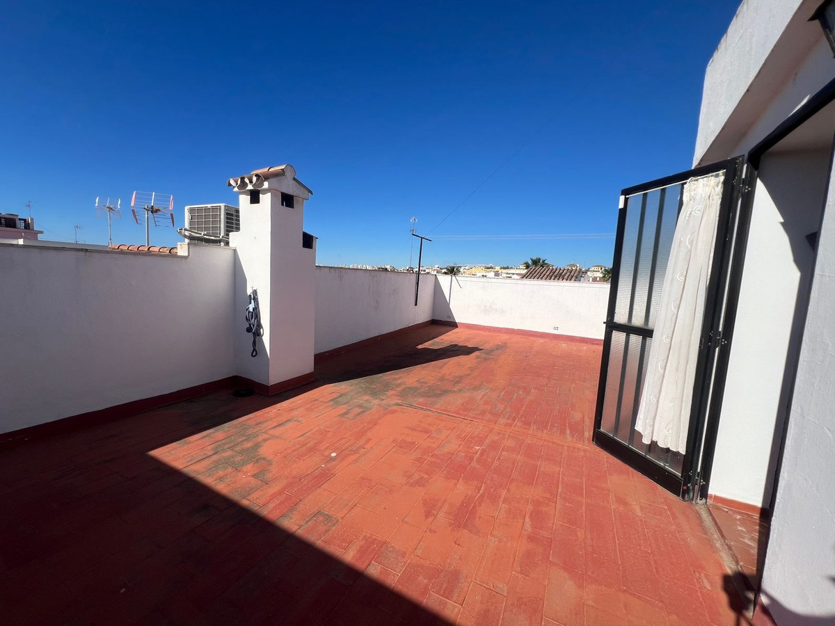 6 Bed Townhouse for sale in Estepona Costa Del Sol, Málaga, Spain
