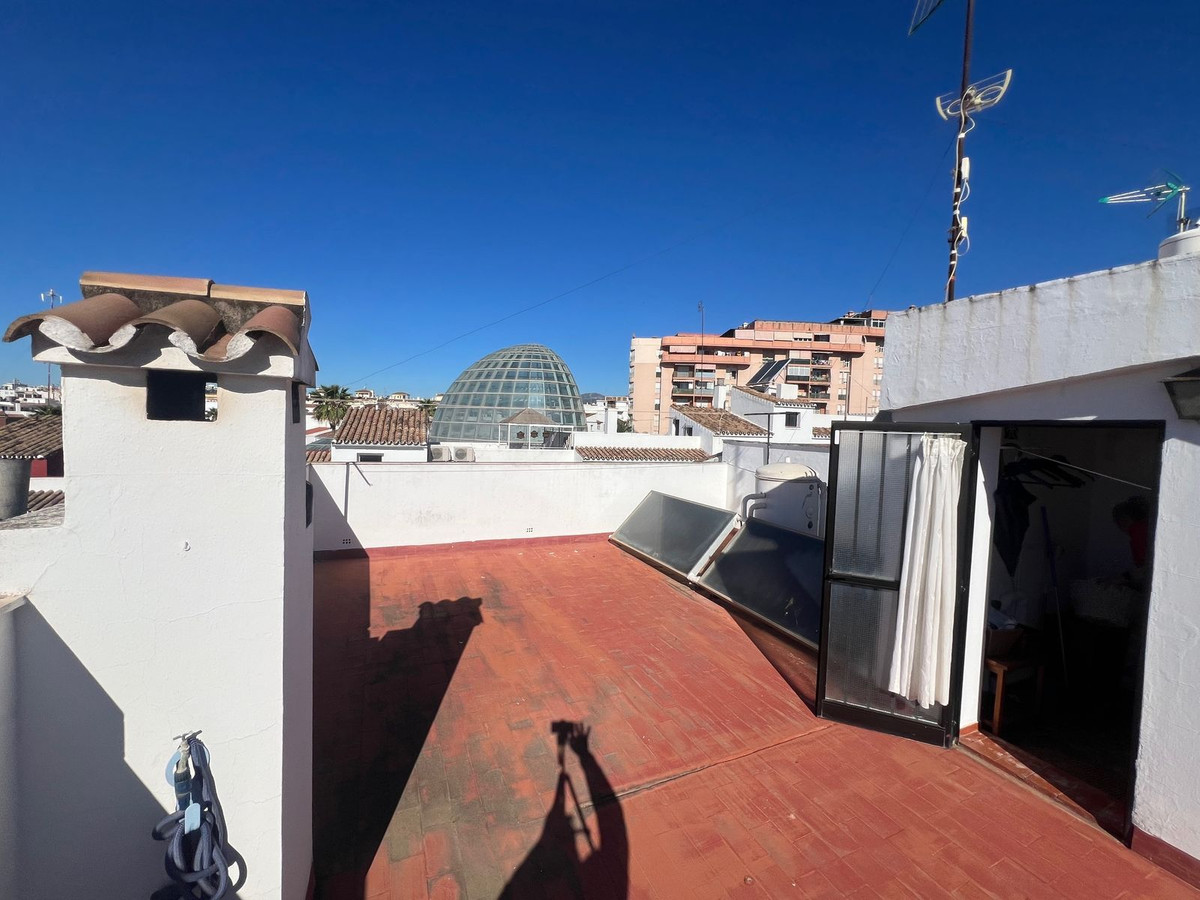 6 Bed Townhouse for sale in Estepona Costa Del Sol, Málaga, Spain