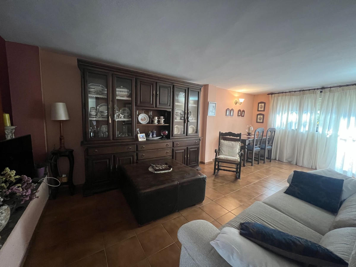 6 Bed Townhouse for sale in Estepona Costa Del Sol, Málaga, Spain
