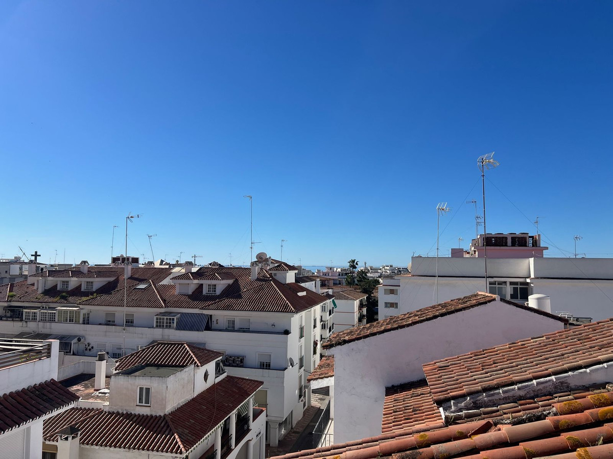 6 Bed Townhouse for sale in Estepona Costa Del Sol, Málaga, Spain