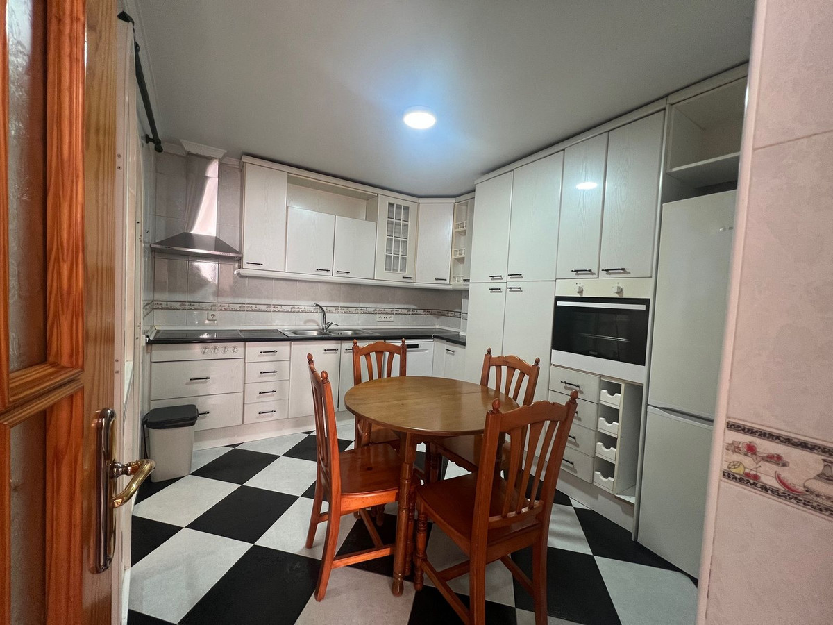 3 Bed Townhouse for sale in Estepona Costa Del Sol, Málaga, Spain