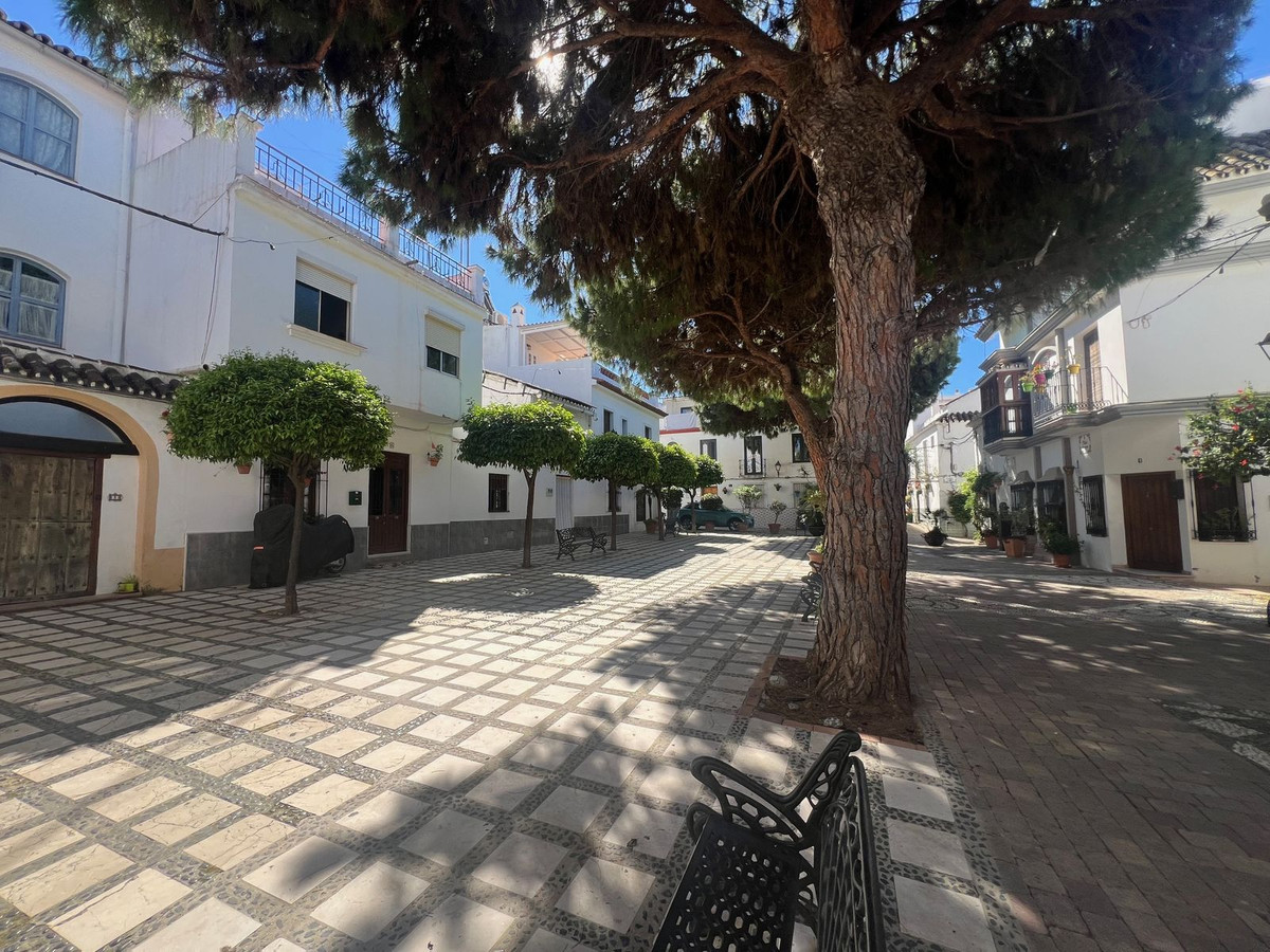 3 Bed Townhouse for sale in Estepona Costa Del Sol, Málaga, Spain