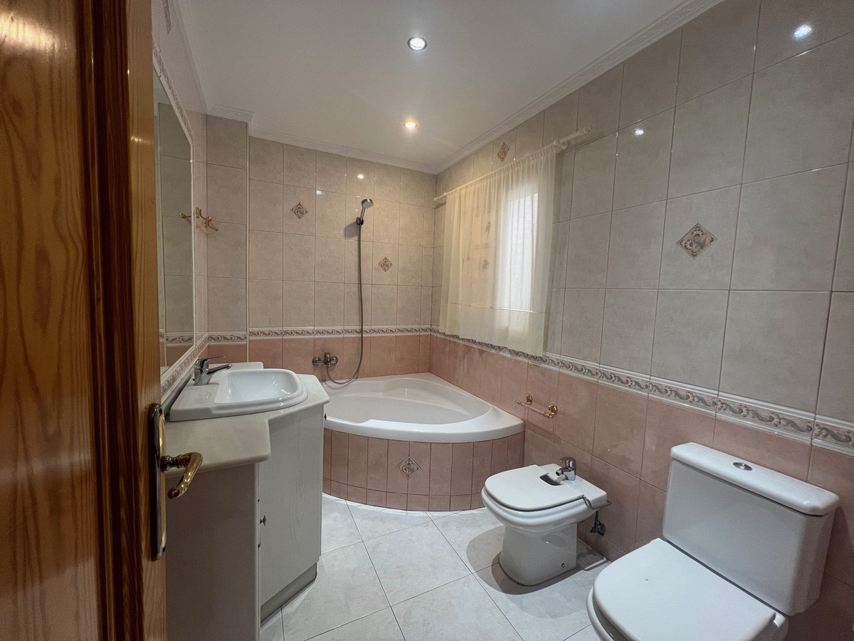 3 Bed Townhouse for sale in Estepona Costa Del Sol, Málaga, Spain