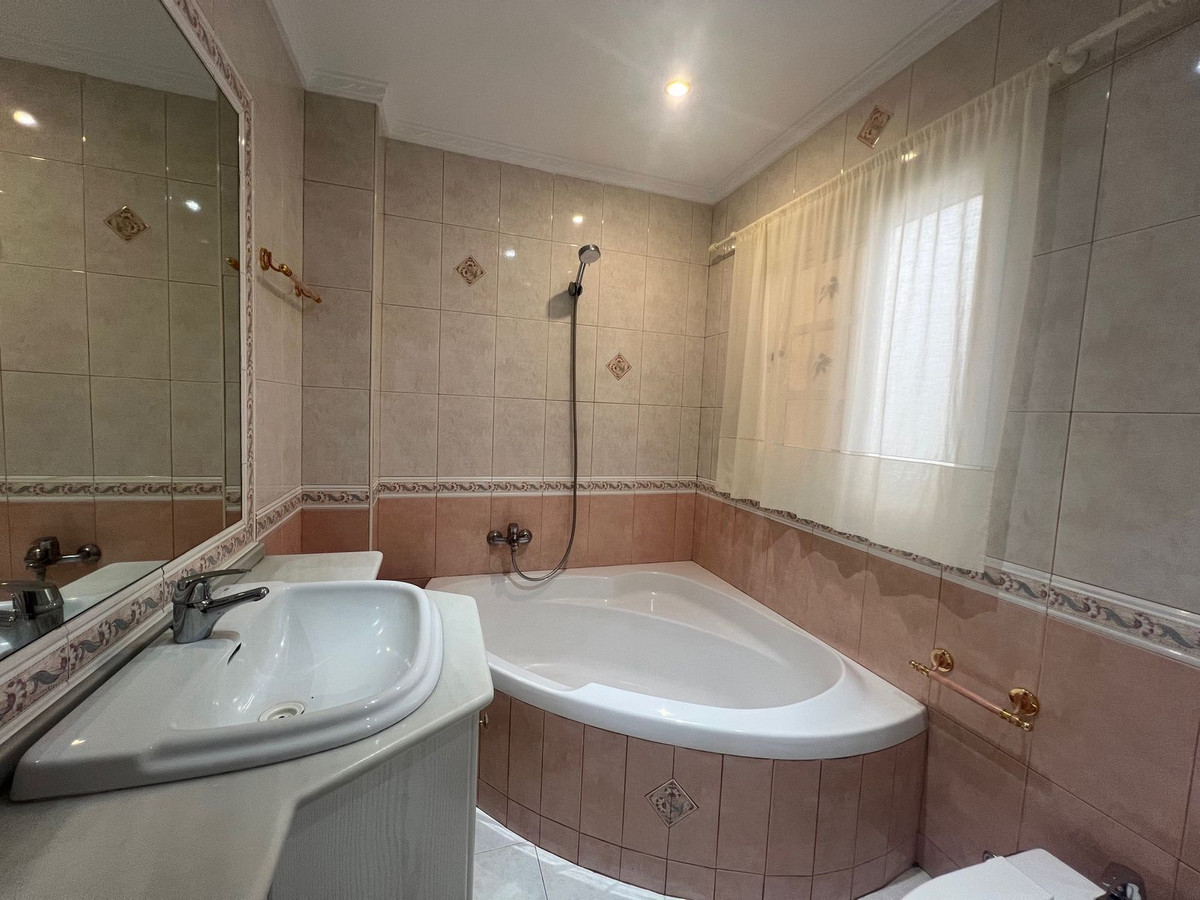 3 Bed Townhouse for sale in Estepona Costa Del Sol, Málaga, Spain