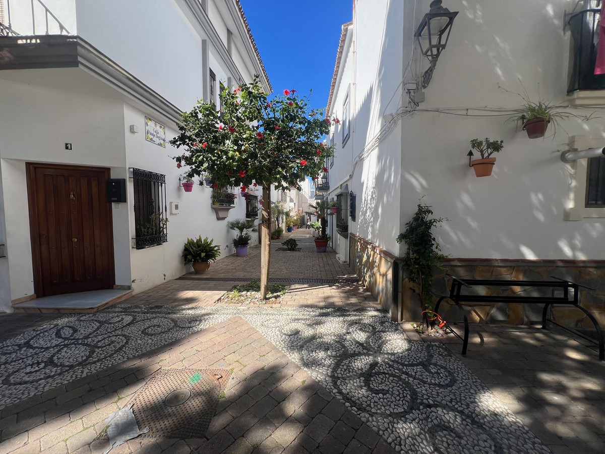 3 Bed Townhouse for sale in Estepona Costa Del Sol, Málaga, Spain