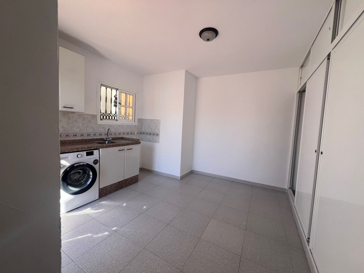 3 Bed Townhouse for sale in Estepona Costa Del Sol, Málaga, Spain