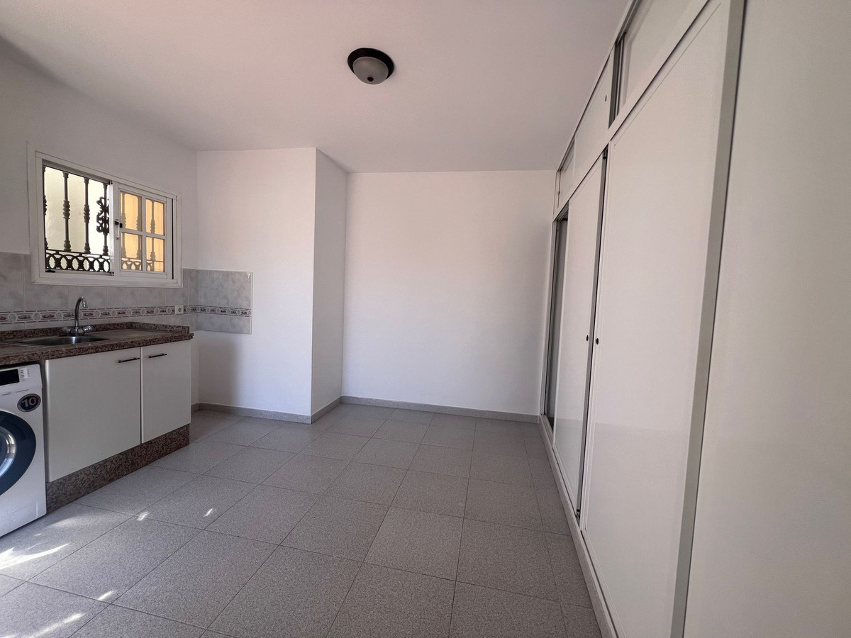 3 Bed Townhouse for sale in Estepona Costa Del Sol, Málaga, Spain