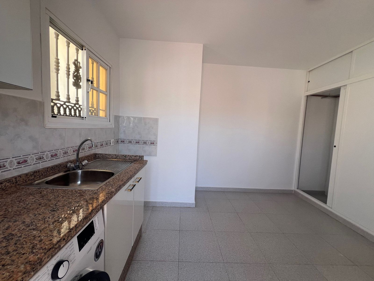 3 Bed Townhouse for sale in Estepona Costa Del Sol, Málaga, Spain