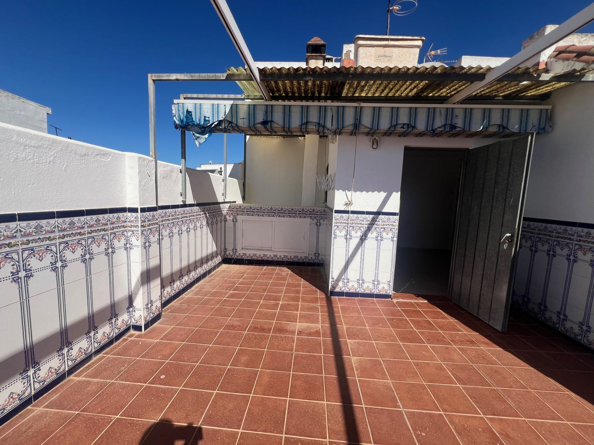 3 Bed Townhouse for sale in Estepona Costa Del Sol, Málaga, Spain
