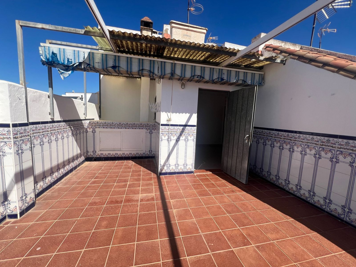 3 Bed Townhouse for sale in Estepona Costa Del Sol, Málaga, Spain