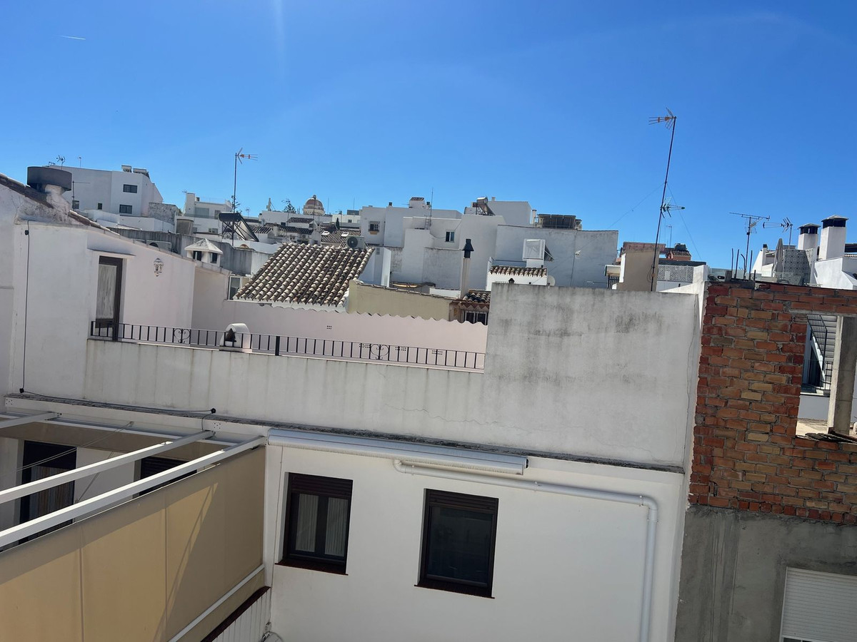 3 Bed Townhouse for sale in Estepona Costa Del Sol, Málaga, Spain