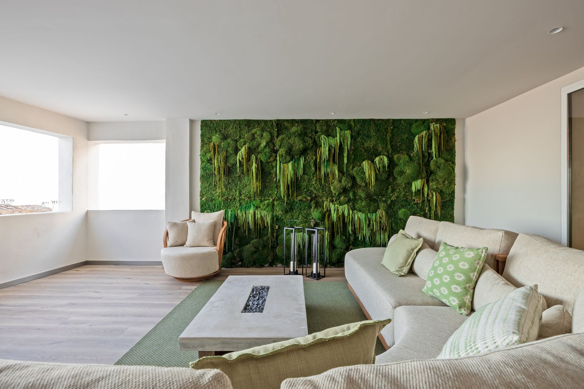 5 Bed Apartment for sale in Puerto Banús Costa Del Sol, Málaga, Spain