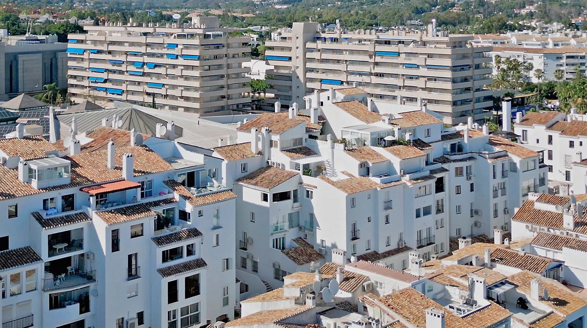 5 Bed Apartment for sale in Puerto Banús Costa Del Sol, Málaga, Spain