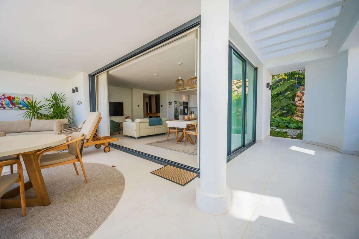 Se vende Apartamento Planta Baja de 3 dormitorios en Costa Del Sol, Málaga, España