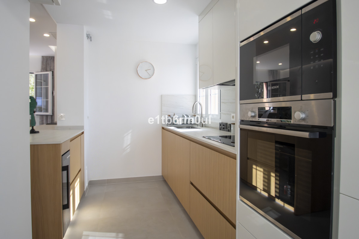 2 Bed Apartment for sale in Nueva Andalucía Costa Del Sol, Málaga, Spain