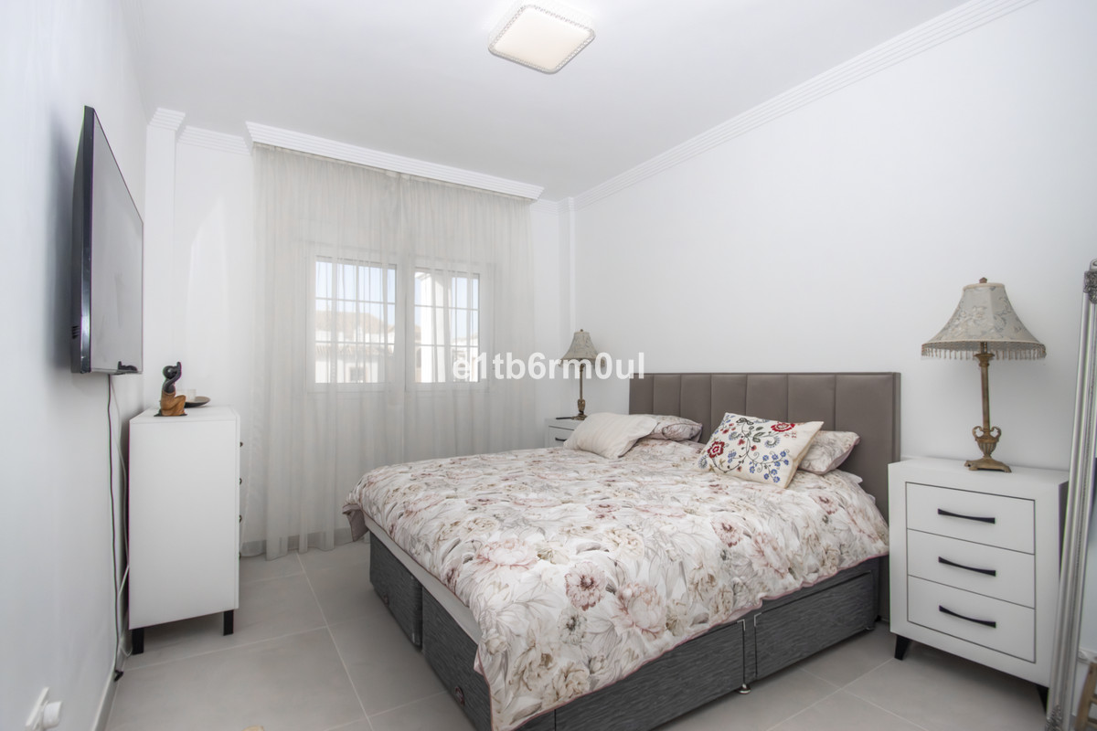 2 Bed Apartment for sale in Nueva Andalucía Costa Del Sol, Málaga, Spain