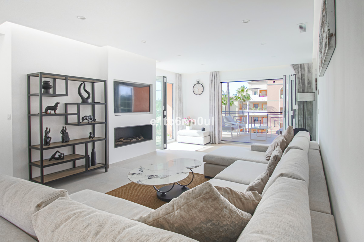 2 Bed Apartment for sale in Nueva Andalucía Costa Del Sol, Málaga, Spain