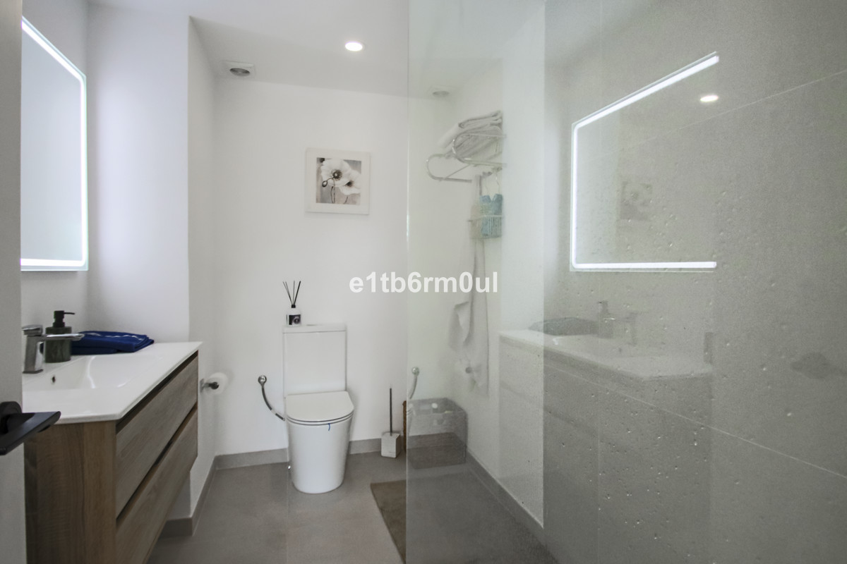 2 Bed Apartment for sale in Nueva Andalucía Costa Del Sol, Málaga, Spain