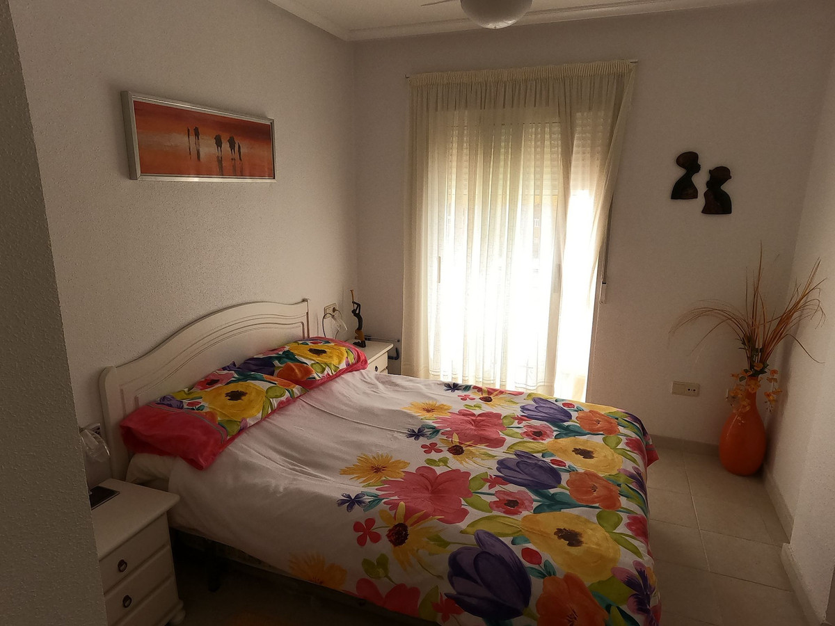 Se vende Apartamento Planta Media de 2 dormitorios en Costa Blanca, Alicante, España