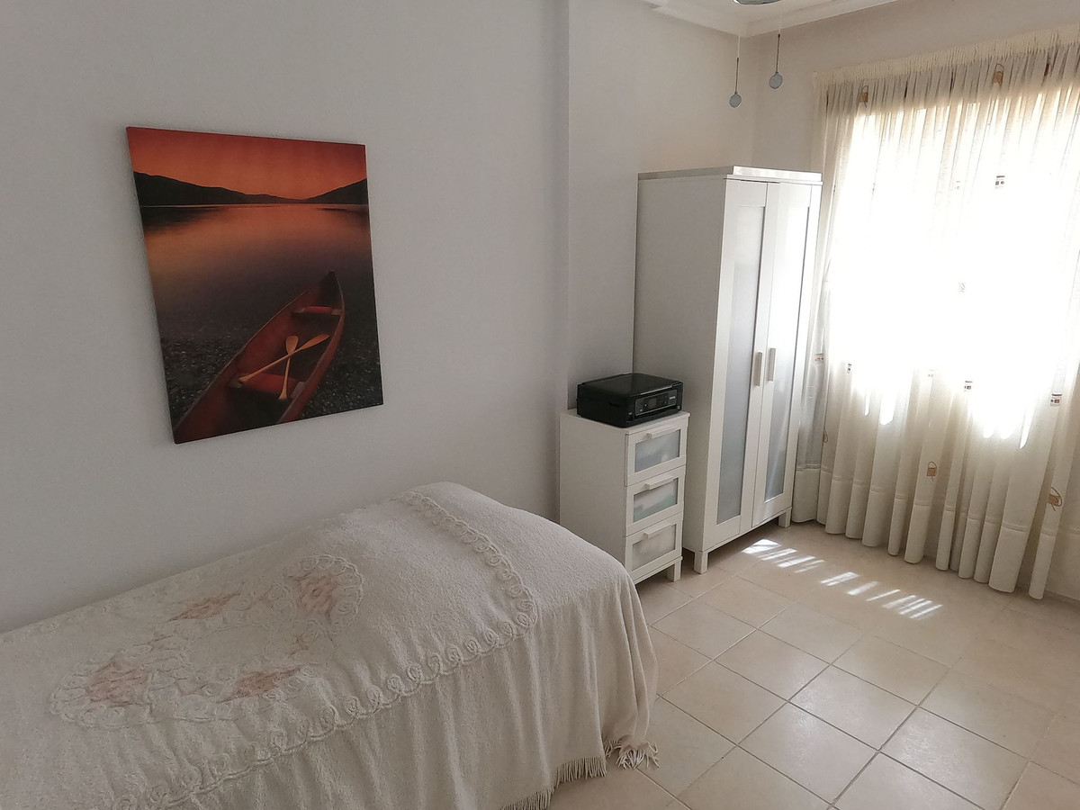Se vende Apartamento Planta Media de 2 dormitorios en Costa Blanca, Alicante, España